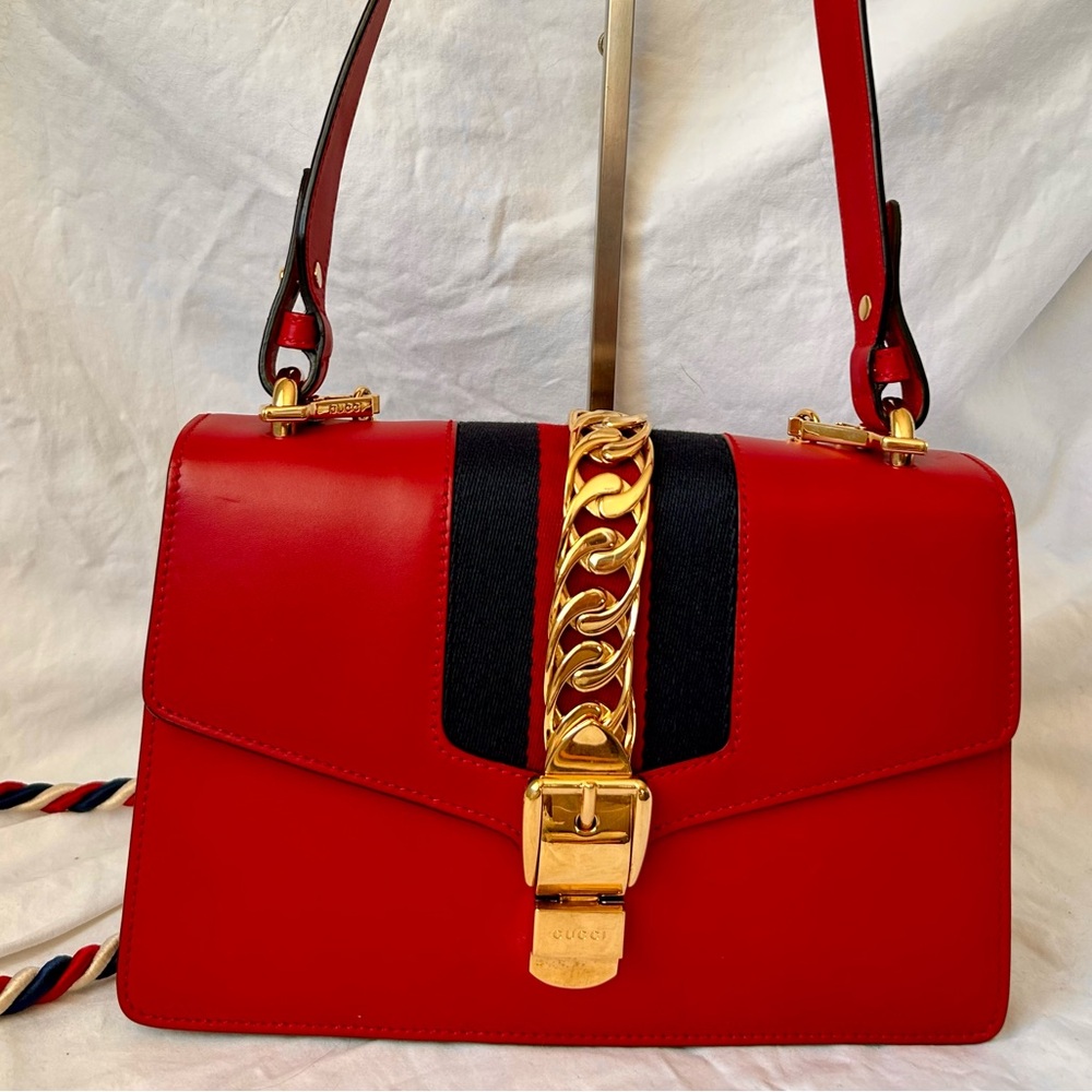 Gucci Calfskin Sylvie Medium🔥Sherry line